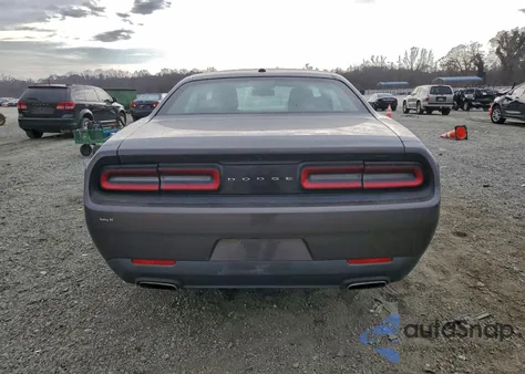 2015 Dodge Challenger Sxt z USA, uszkodzony, nr VIN 2C3CDZAG2FH728087